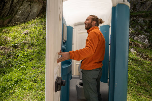 Best Luxury portable toilet rental  in Belington, WV
